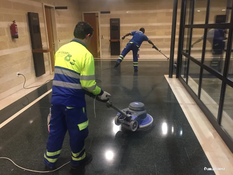 Limpiezas y Servicios La Campa